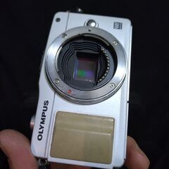 OLYMPUS E-Pm2 ボディー+充電器