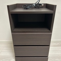 値下げ。ナイトテーブル コンセント付 の画像