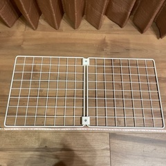 ウォールスチールラックの画像