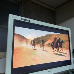 【取引中】AQUOS SHARP テレビ 32 インチ　LC-3...