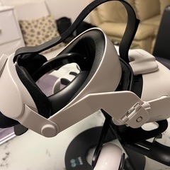 Oculus Quest 2
 64Gカスタム済みの画像