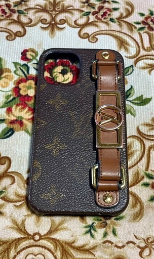 《取引成立》LOUIS VUITTON バンパー ドーフィーヌ iphone 12 / 12 Pro ケース