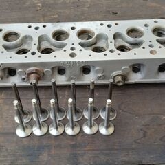 外車メンテナンス-108-280Sシリンダーヘツト載せ替え実施中