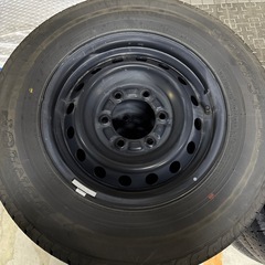 ハイエースホイールセット　タイヤ　新しめ
