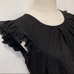 YECCA VECCA ノースリーブ カットソー トップス フリルの画像