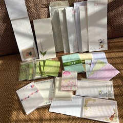 大量のポチ袋、ミニレター、一筆箋などの画像