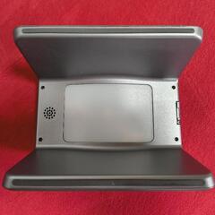 ワイヤレス充電器(Qi)付きデジタル時計の画像