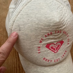 ⭕️衣類３点で1点無料‼️ROXY★杢グレー？のキャップの画像