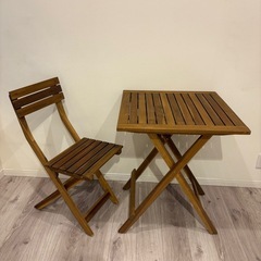 ウッドテーブル&チェア(折りたたみテーブルと椅子)