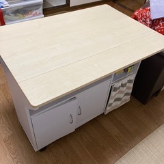 ダイニングテーブル