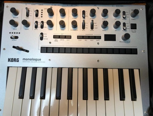 【大阪市内】Korgシンセサイザー　Korg MonoLogue（専用バッグ付き） 