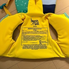 キッズ一歳ぐらい　ライフジャケット　の画像