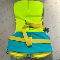 キッズ一歳ぐらい　ライフジャケット　の画像