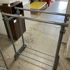 W2504-127 キャスター付きダブルハンガーラック キズ汚れ有り