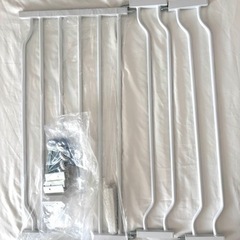 白 ベビーゲート  リブハウス 拡張可能の画像