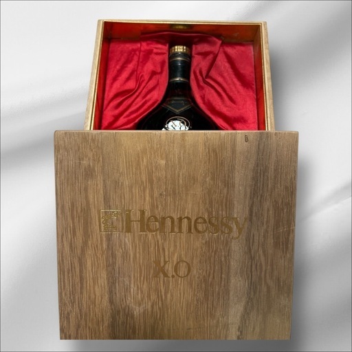 希少ヘネシー Hennessy XO グリーンボトル ブランデー 木箱付き 希少ヘネシー Hennessy XO グリーンボトル ブランデー 木箱付き
