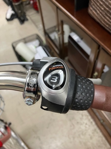 Y2504-129 K’z CONCEPT 26インチ自転車 年式表記無し カゴ付き タイヤの空気少し抜けています 3段変速 赤色 後