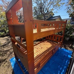木製二段ベッドの画像