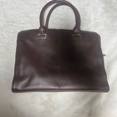 茶色のバッグ