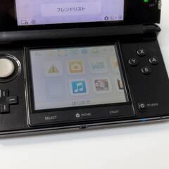 ニンテンドー3DS (CTR-001) おまけソフト付き！の画像