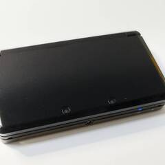 ニンテンドー3DS (CTR-001) おまけソフト付き！の画像
