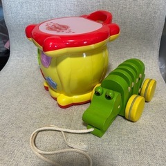 わにと太鼓のおもちゃの画像