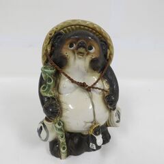 置物 信楽焼 たぬき 狸 開運 縁起物 笠取り外し可能 幅20cm×奥行20cm×高さ27.5cmの画像