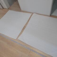 シート緩衝材 厚さ8mm 106×106cm 1枚＊美品＊汚れ等なしの画像