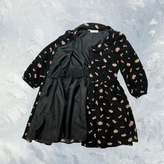 未使用　アース ミュージック&エコロジー　花柄ワンピース　黒　フリーサイズ  S_060の画像