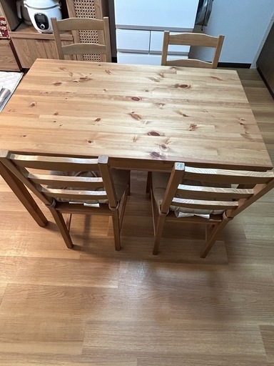 IKEAダイニングセットクッション付き