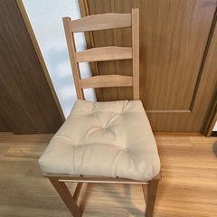 IKEAダイニングセットクッション付きの画像