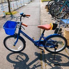  18インチ子供用自転車　A1502451340 ブルーカラー 男の子にオススメ 【浜村鹿野温泉ICから3分 買取本舗、 宮本リサイクル 営業時間9～19時 定休日水曜のみ←連絡できませんm(_ _)m】の画像