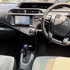 H25年式　アクア　車検付きの画像