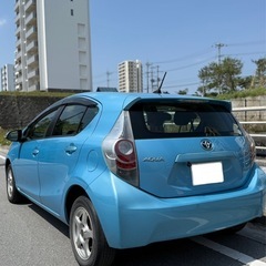 H25年式　アクア　車検付きの画像