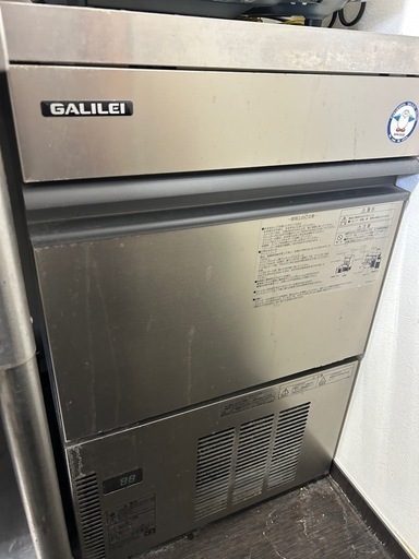 業務用製氷器35kgキューブアイス（フクシマガリレイ）