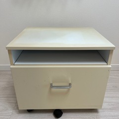 テーブル下ワゴン