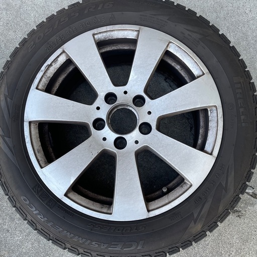 スタッドレスタイヤ