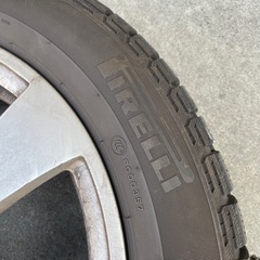 スタッドレスタイヤの画像