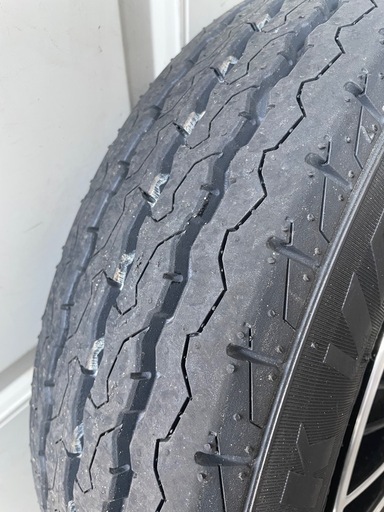 車検対応　12インチ　軽トラ　新品同様　アルミホイール付きタイヤ