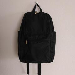GU  レディース　リュック　黒