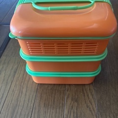 3段のお弁当箱
