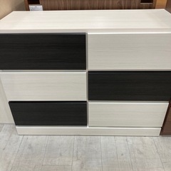 取りに来れる方限定！関家具の３段チェストです！