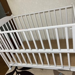 石崎家具の可愛いホワイトベビーベッド (ゆりちゃぬ) 青木のベビー用品 