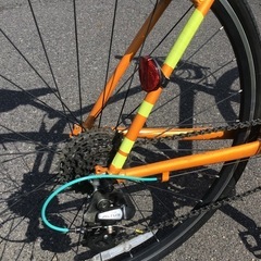 ※売れました子※ 自転車　軽自動車にも積載可能！ 通勤通学に！　２４段変速　オレンジ×チェレステブルー　クロスバイク　ジャイアントエスケープの画像