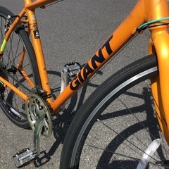 ※売れました子※ 自転車　軽自動車にも積載可能！ 通勤通学に！　２４段変速　オレンジ×チェレステブルー　クロスバイク　ジャイアントエスケープの画像