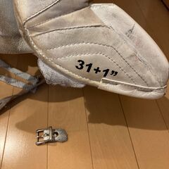 【訳アリ・あげます】 アイスホッケー ゴーリー用レッグパッド 31" +1の画像