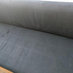 【4月限定特価】三人掛けソファー！8年使用でもまだまだ使えます♪の画像