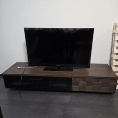 無料：40インチテレビ、テレビ台、その他