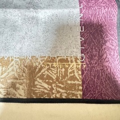 GIVENCHY ハンカチ　ジバンシーの画像