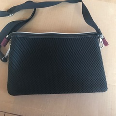 肩掛けバッグの画像
